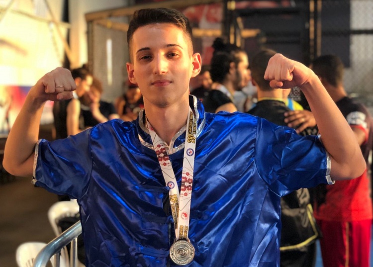 Jovem De Recreio Medalhista No Campeonato Mineiro De Kung Fu P Lis